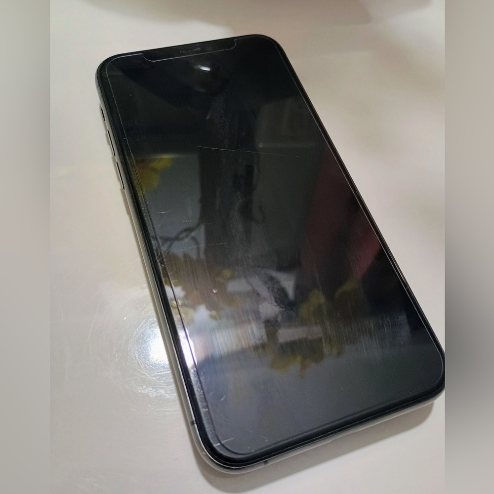 SOLD! Apple iPhone 11 Pro 256GB (UNLOCKED)